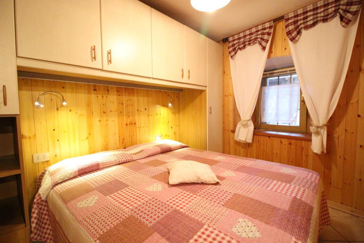 L'Ermellino Bilocale In Centro - Affitti Brevi Italia Apartman Brusson Kültér fotó