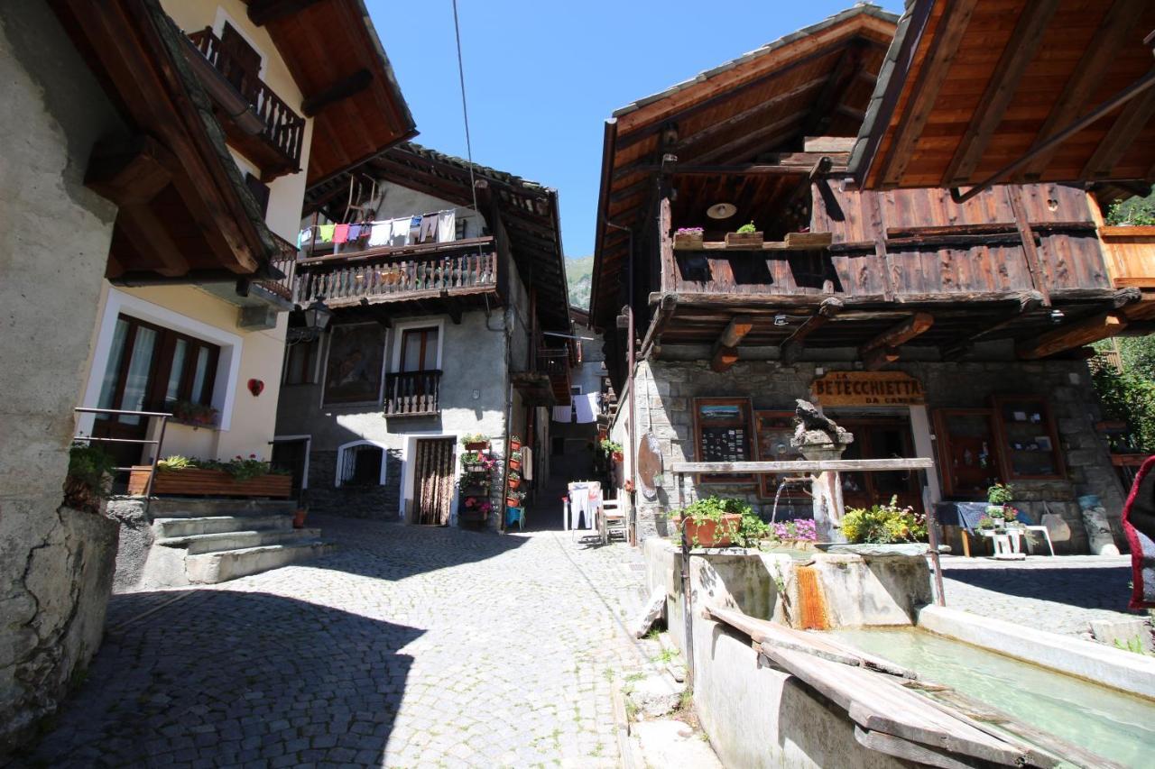 L'Ermellino Bilocale In Centro - Affitti Brevi Italia Apartman Brusson Kültér fotó